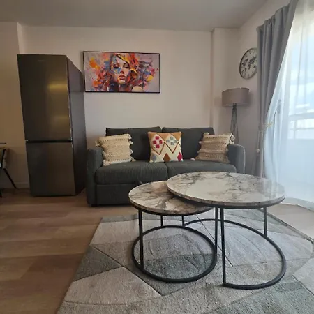 Lazuli Beachfront Sea View Ap 37 Larnaca