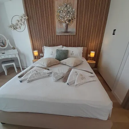 Lazuli Beachfront Sea View Ap 37 Larnaca