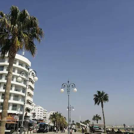 Lazuli Beachfront Sea View Ap 37 Apartament *